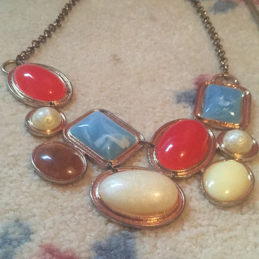 Forever 21 statement necklace
